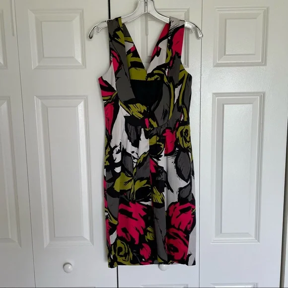 Trina Turk Midcentury Modern Painterly Floral Pencil Dress 💐 - Picture 2 of 3